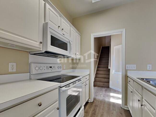 Building Photo - 8510 Heron Glen Dr