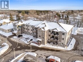 Building Photo - 377 Solstice Cres