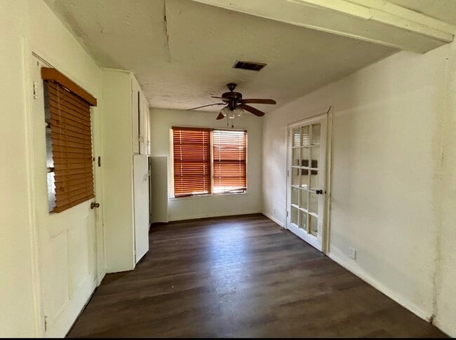 Foto del edificio - 612 Winding Way St