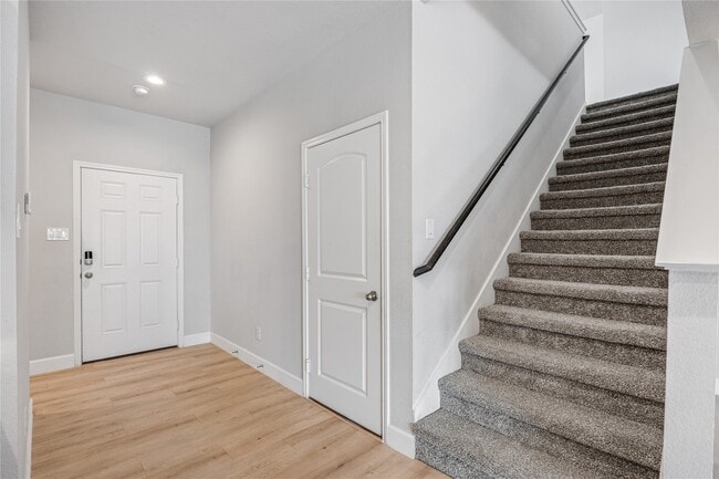 Foto del edificio - 21023 Belmont Village Wy