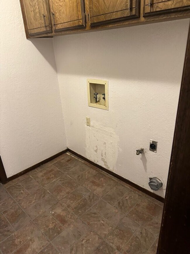 Foto del edificio - 1608 S Evans Ave