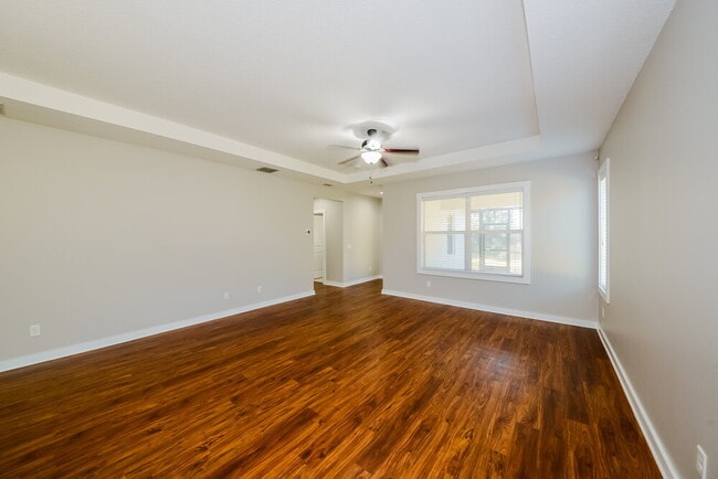 Building Photo - 11826 Forest Park Cir