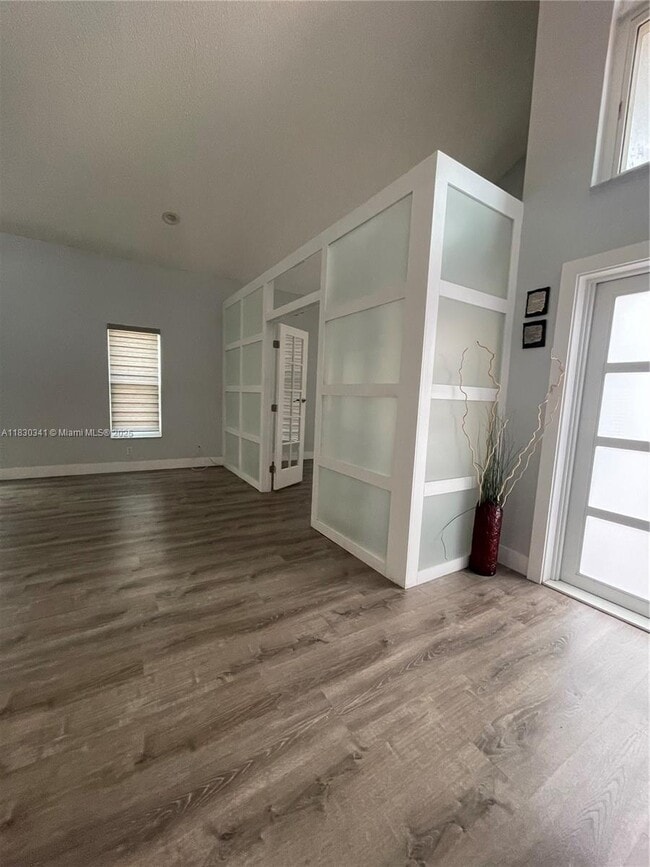 Building Photo - 11123 SW 156th Ct