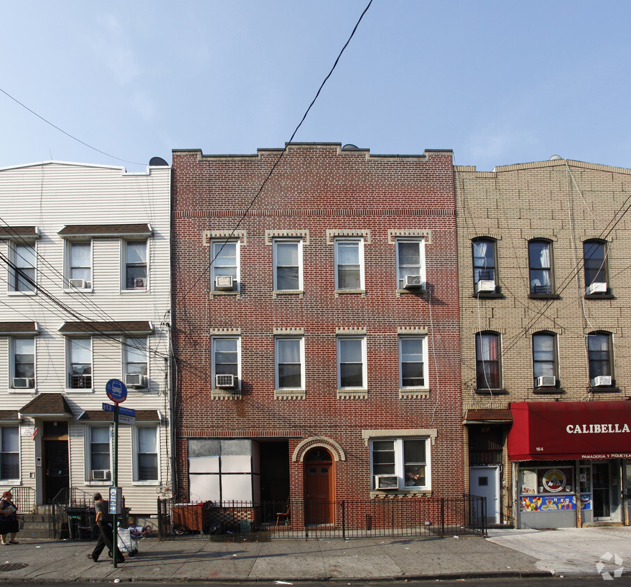 Building Photo - 166 Wyckoff Ave