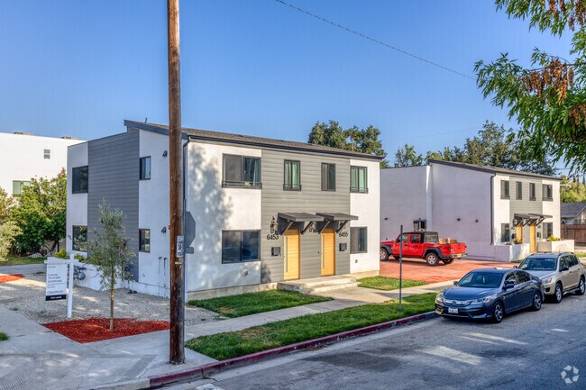 Foto del edificio - 6453-6465 Calhoun Ave