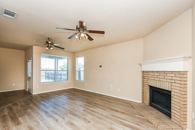 Building Photo - 1313 Pepperfield Ct