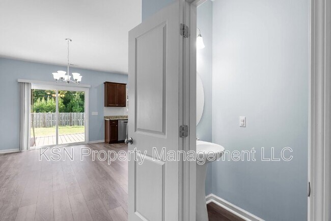 Building Photo - 126 Riverwood Rd