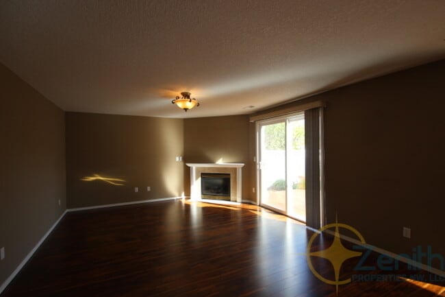 Building Photo - 7205 NE 159th Ave