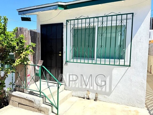 Building Photo - 4308-4308 City Terrace Dr