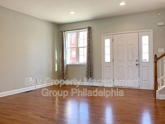 Building Photo - 668 N 8th St