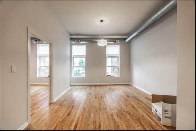 Building Photo - 1538 N Milwaukee Ave