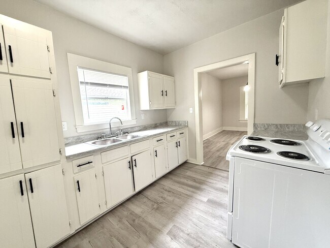 Foto del edificio - 1105 Burch St NW