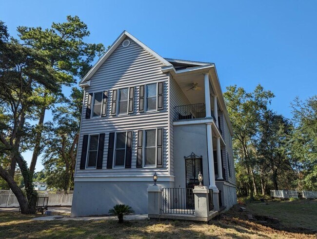 Foto del edificio - Private Tidal Creek Home on Nearly an Acre — Johns Island