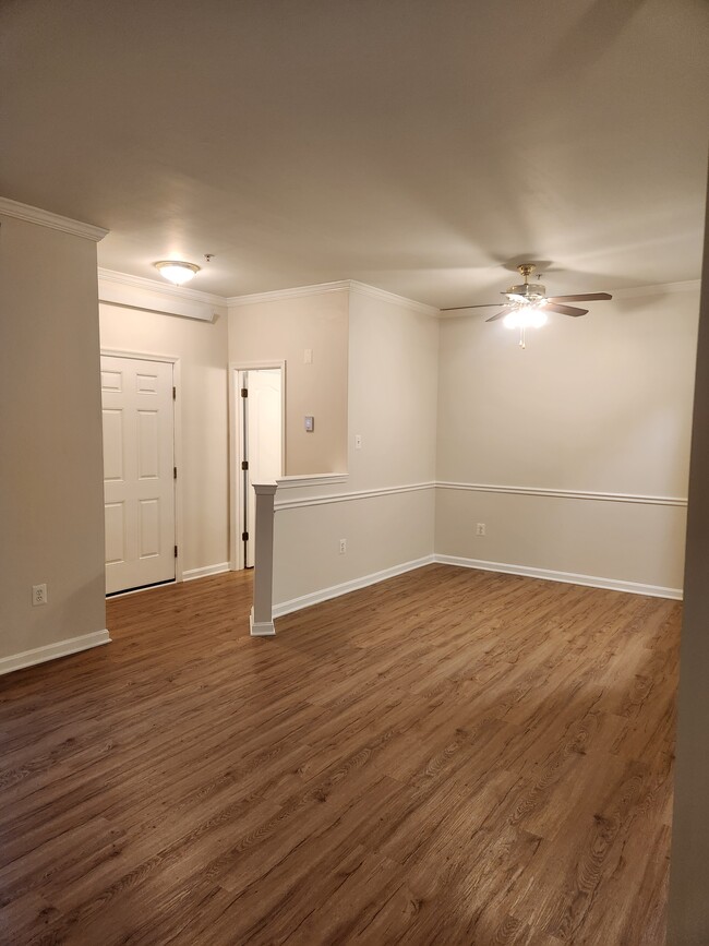 Dining room - 103 Swallow Pointe Ct