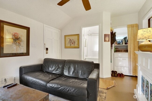 Foto del edificio - 2514 Dean Ave