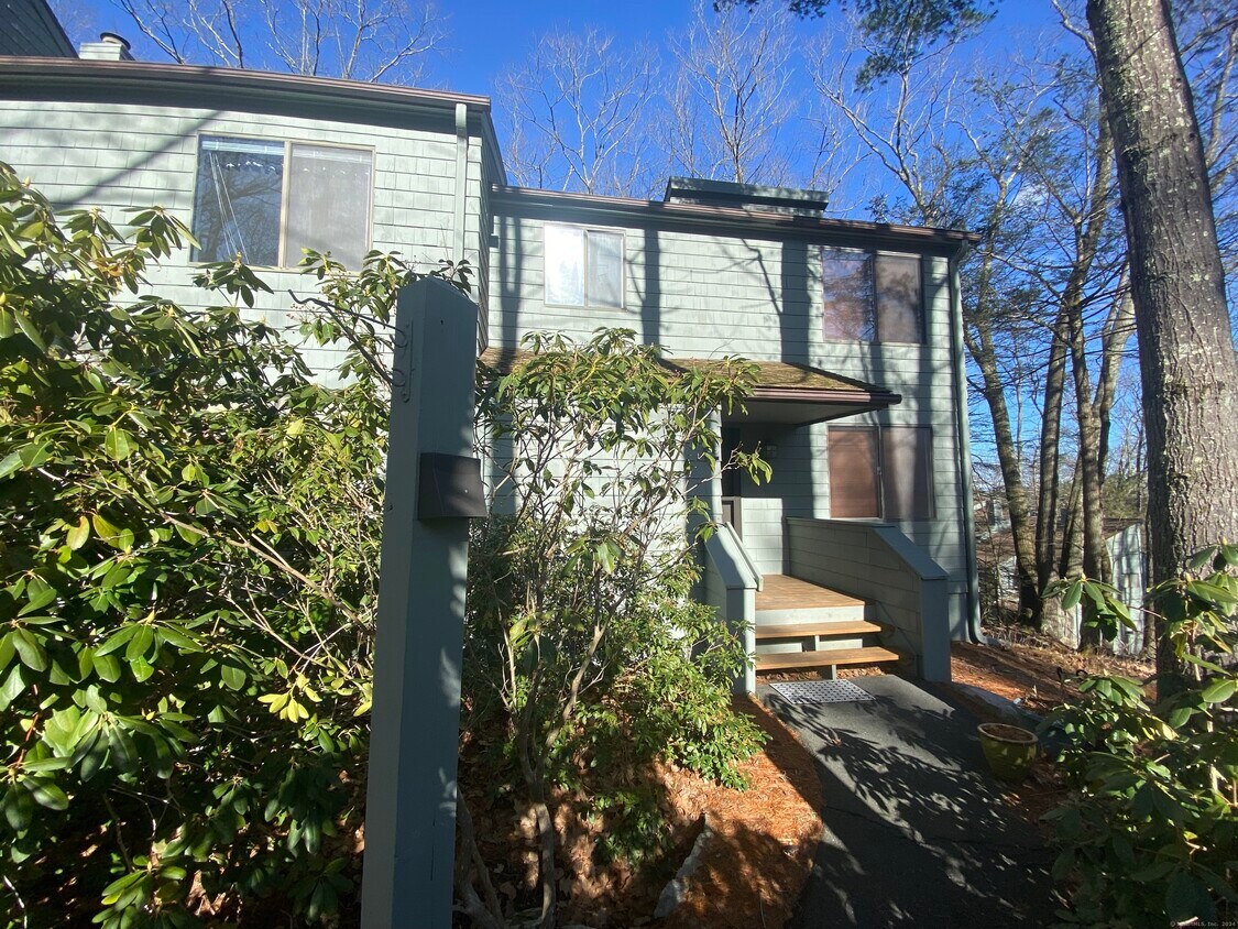 219 Ledge Dr Unit 219, Torrington, CT 06790 Condo for Rent in