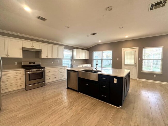 Building Photo - 1333 Rosie Ln