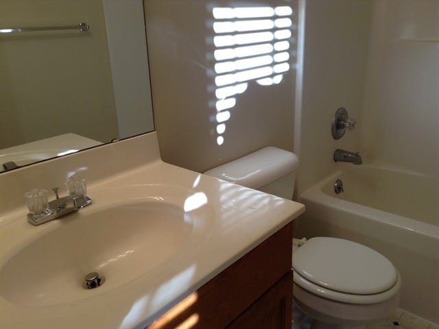 Building Photo - 2479 Camellia Ct