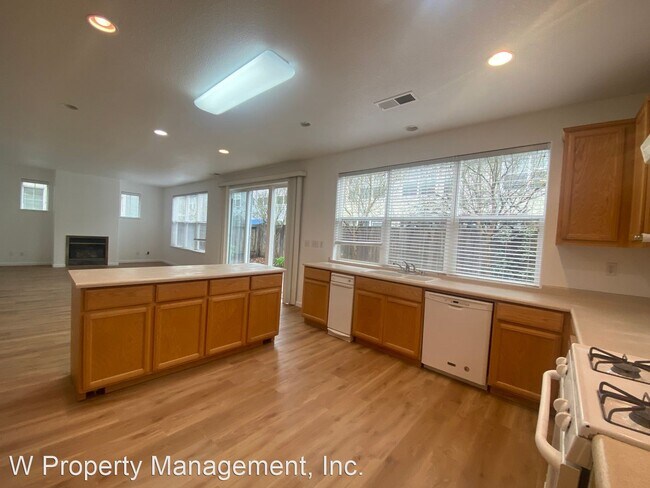 Foto del edificio - 3935 Arthur Ashe Cir