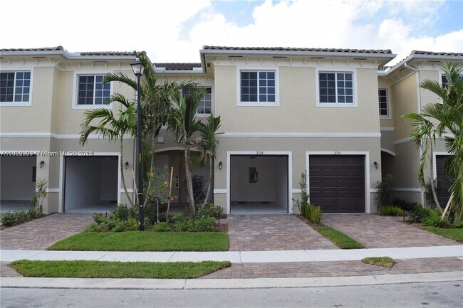 Foto del edificio - 2574 SW 81st Terrace
