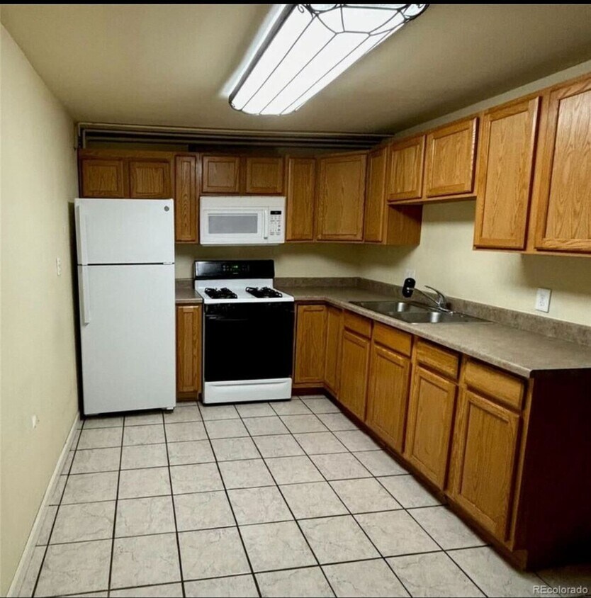 Primary Photo - 10495 E 22nd Ave