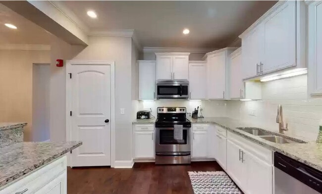 Building Photo - 1703 Mariners Cir
