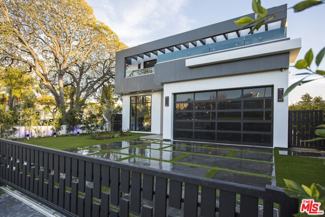 Foto del edificio - 9704 Cashio St