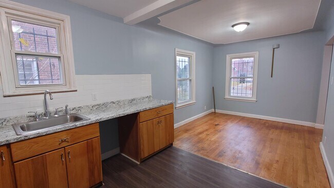 Foto del edificio - 11056 Wayburn St