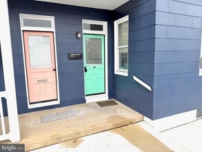 Building Photo - 14 Penn Ave