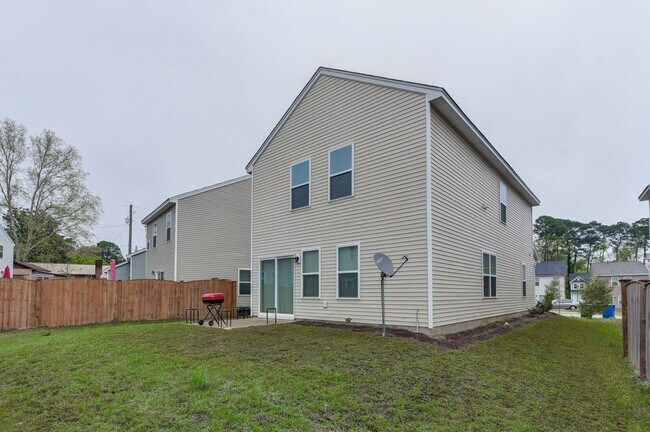 Building Photo - 22 Routhland Ct