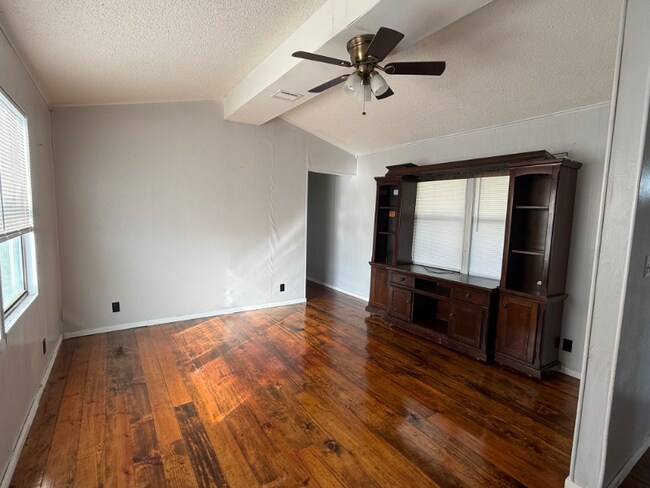 Foto del edificio - 164 Rustic Ln