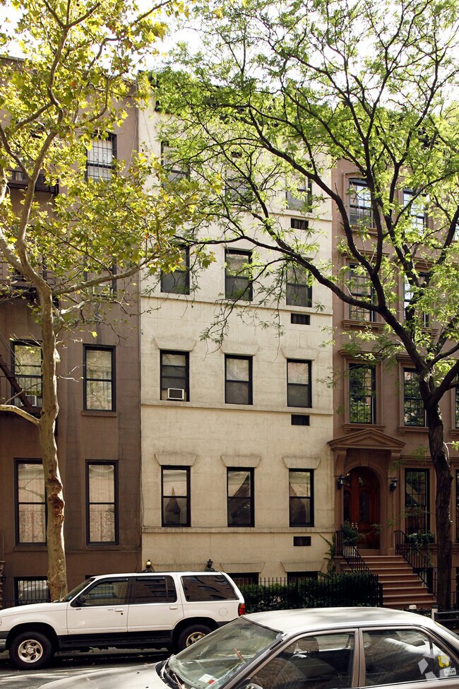 Building Photo - 231 E 31 Street