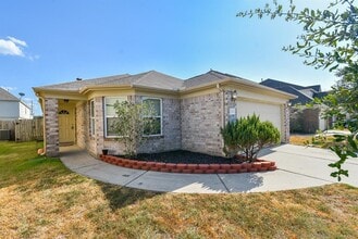 Building Photo - 7210 Foxwood Fair Ln