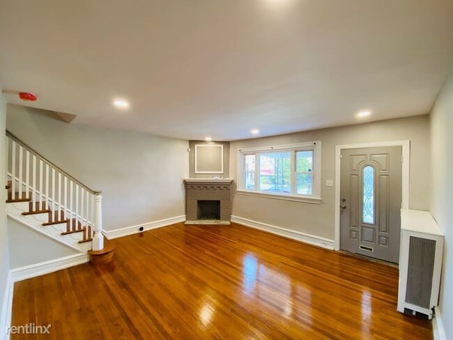 Building Photo - 3 br, 1 bath House - 6314 Homer Street