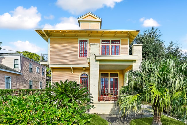 Photo - 319 S Lopez St Apartment