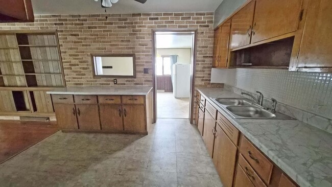 Building Photo - 2689 Sierra Dr