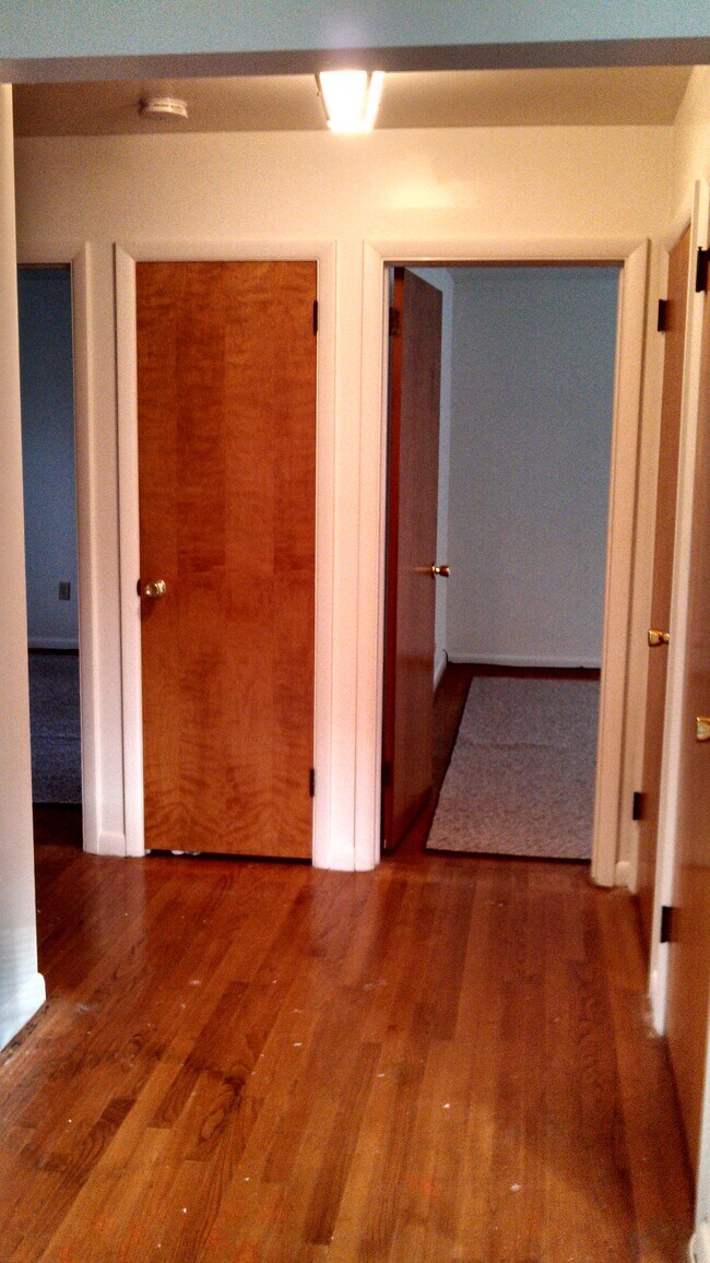 Hall to bed rm - 2051 Highland Ave