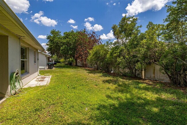 Foto del edificio - 14772 Laguna Beach Cir