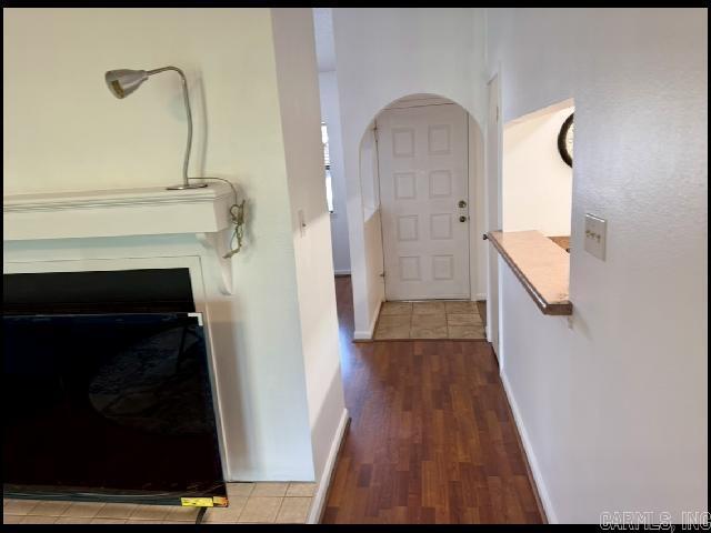Building Photo - 301 Kings Row Dr