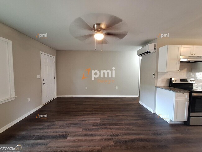 Foto del edificio - 217 Greenbriar Dr