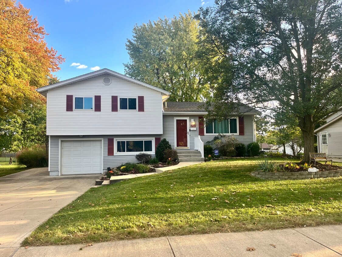 Primary Photo - 2900 E Stroop Rd