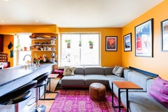 Building Photo - 420 16th St SE