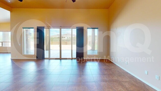 Foto del edificio - 9398 E Desert Milkweed Ct