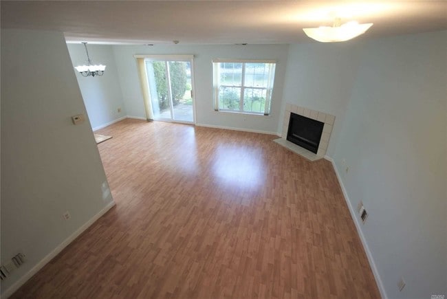 Building Photo - 114 Erin Ln