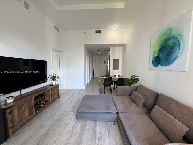 Foto del edificio - 121 NE 34th St