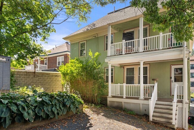 Foto del edificio - 146 Homestead St