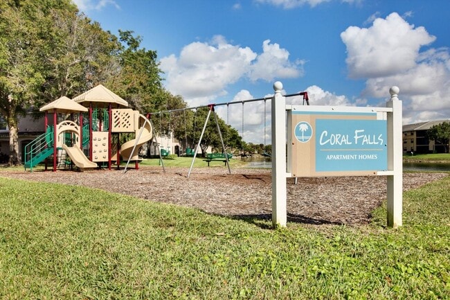 Foto del interior - Coral Falls