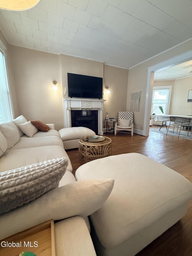 Building Photo - 16 Blakely Ct