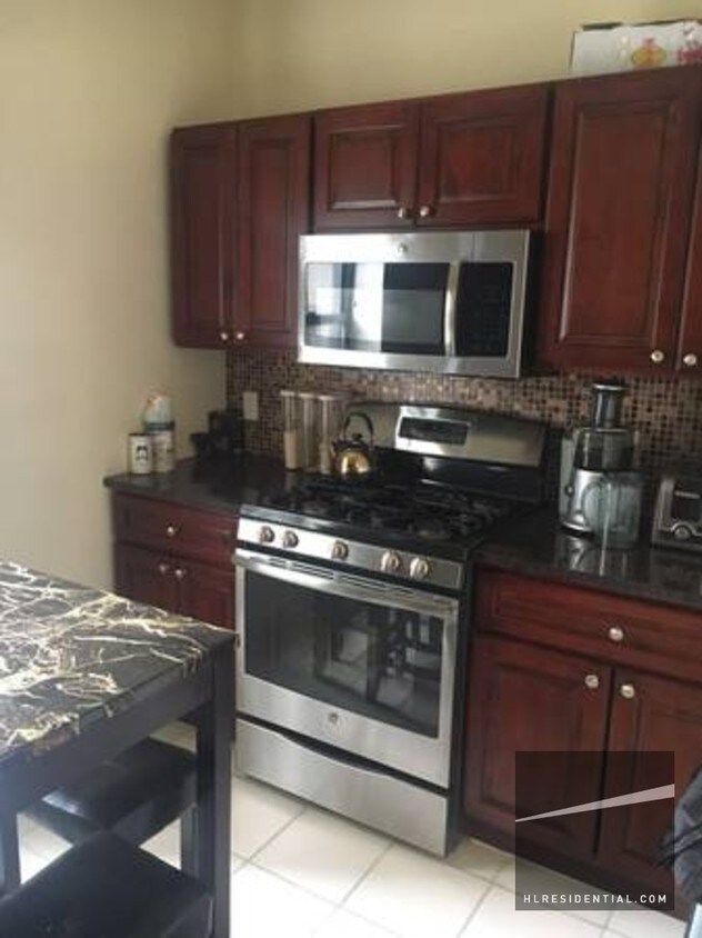 Foto principal - 2814 42nd St