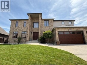 Building Photo - 236 Shoreview Cir